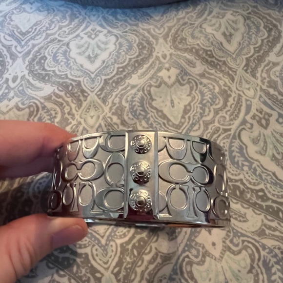 Coach silver bangle bracelet - Picture 4 of 8